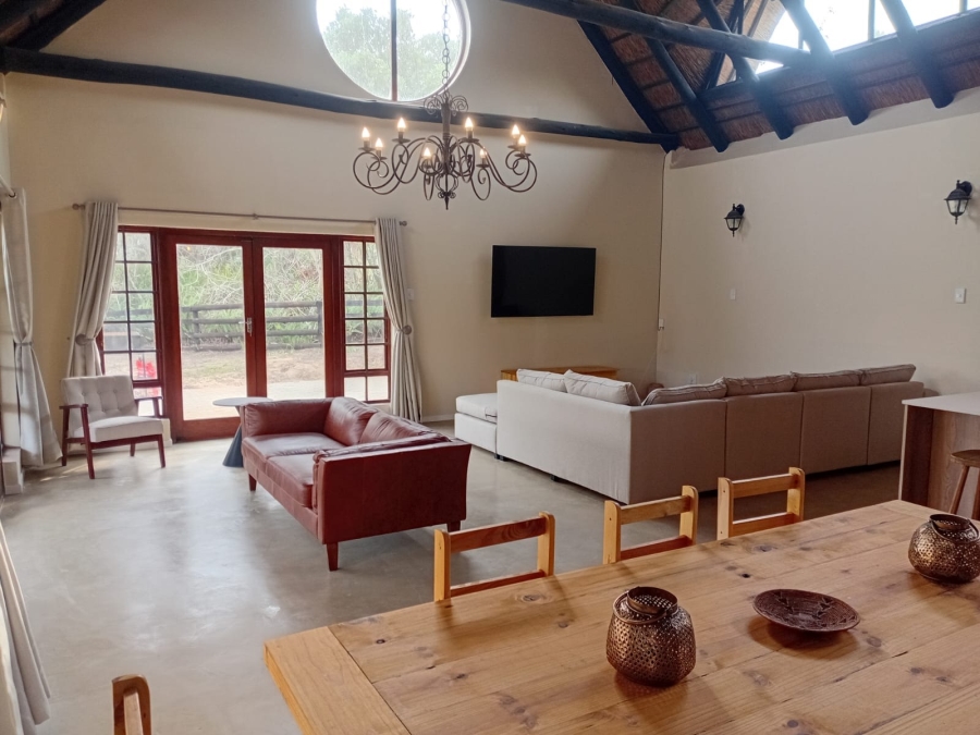 To Let 4 Bedroom Property for Rent in Cintsa East Eastern Cape